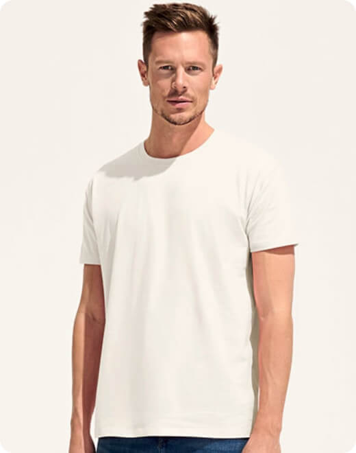 V-Neck T-Shirt Victory